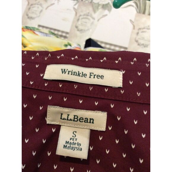 L.L. Bean Small S Wrinkle Free Wine Print blouse Womens - Picture 2 of 5